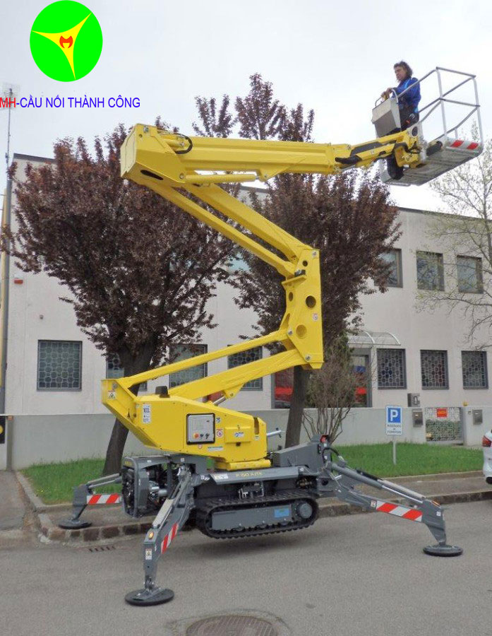 xe nâng người 15m dạng chân nhện