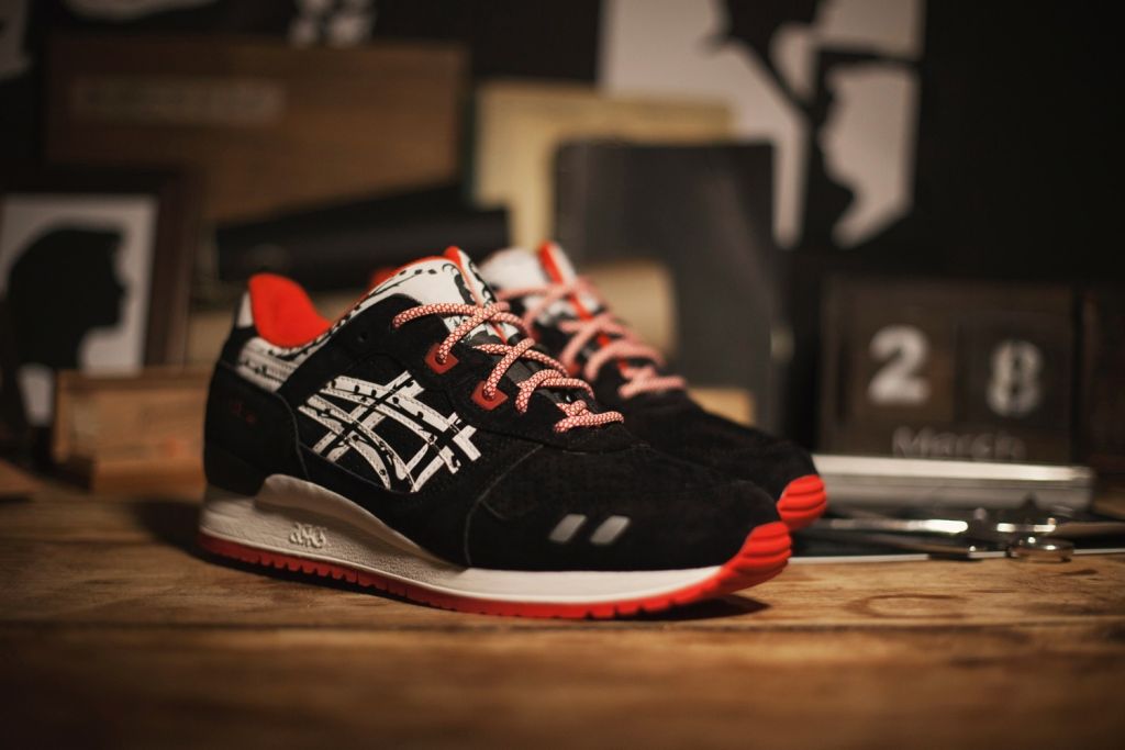mẫu giày thể thao nam Titolo x ASICS Gel Lyte III “Papercut” - <span class='marker'></span> toàn cảnh