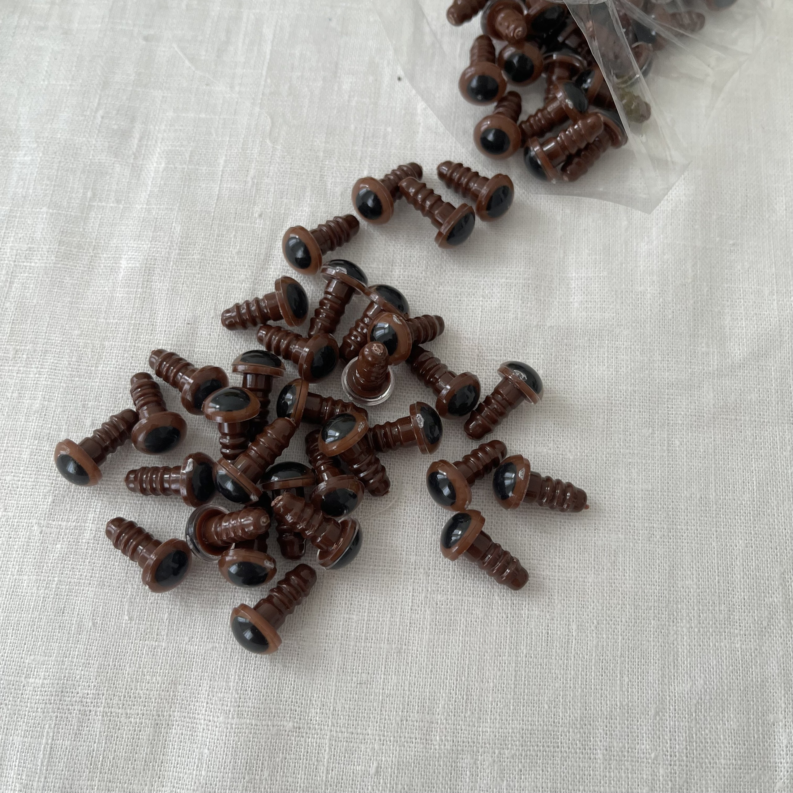 Mắt thú xoắn ốc (theo cặp)