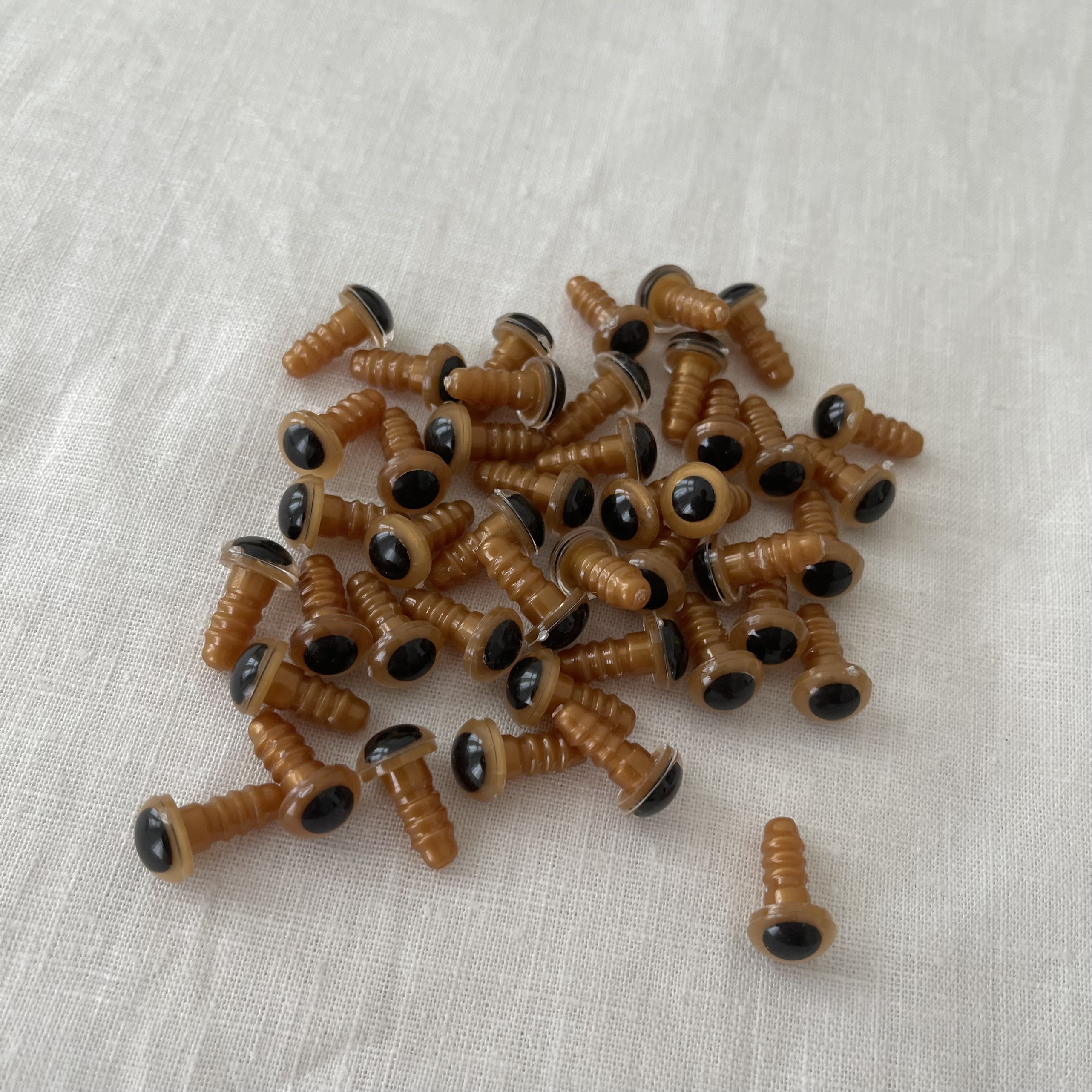 Mắt thú xoắn ốc (theo cặp)