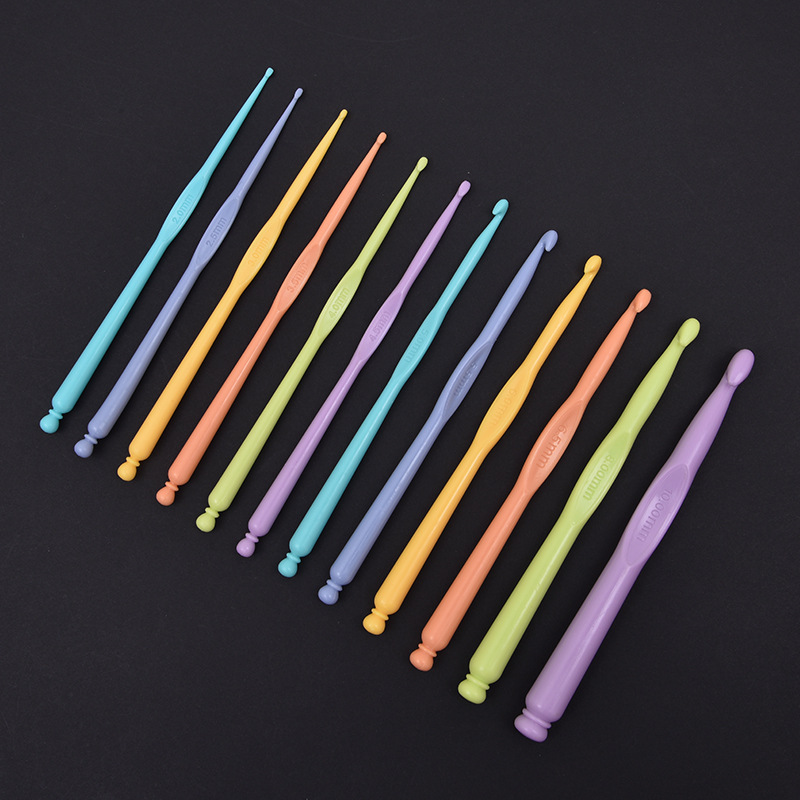 Bộ hộp kim nhựa 12 cây