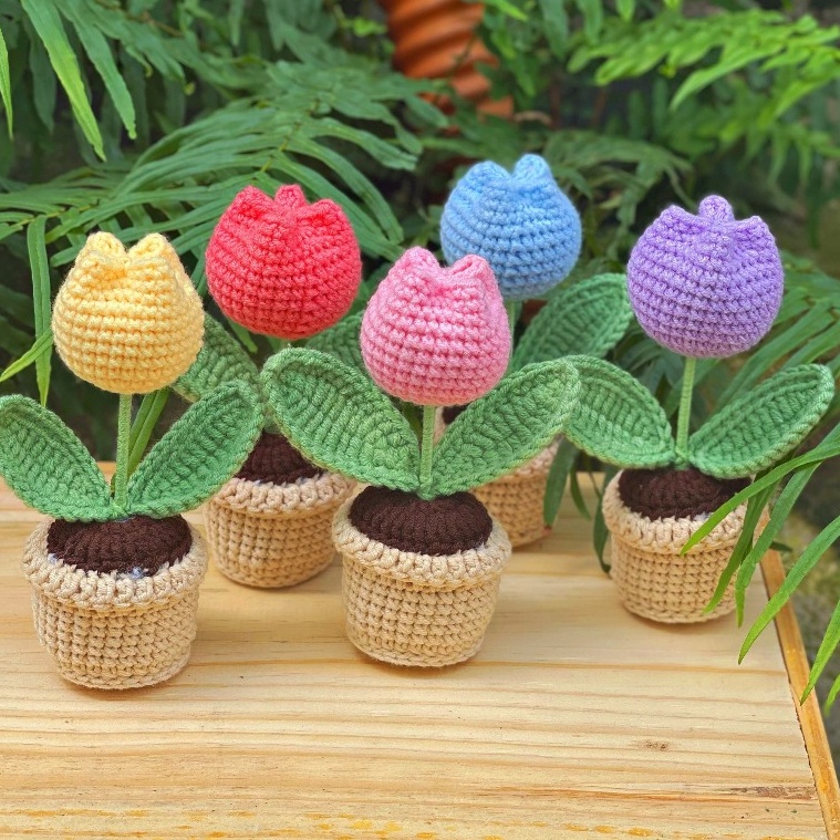 Chậu Hoa Tulip LYLYCRAFT Bằng Len Handmade Để Trang Trí Dễ Thương Đồ Trang Trí Quà