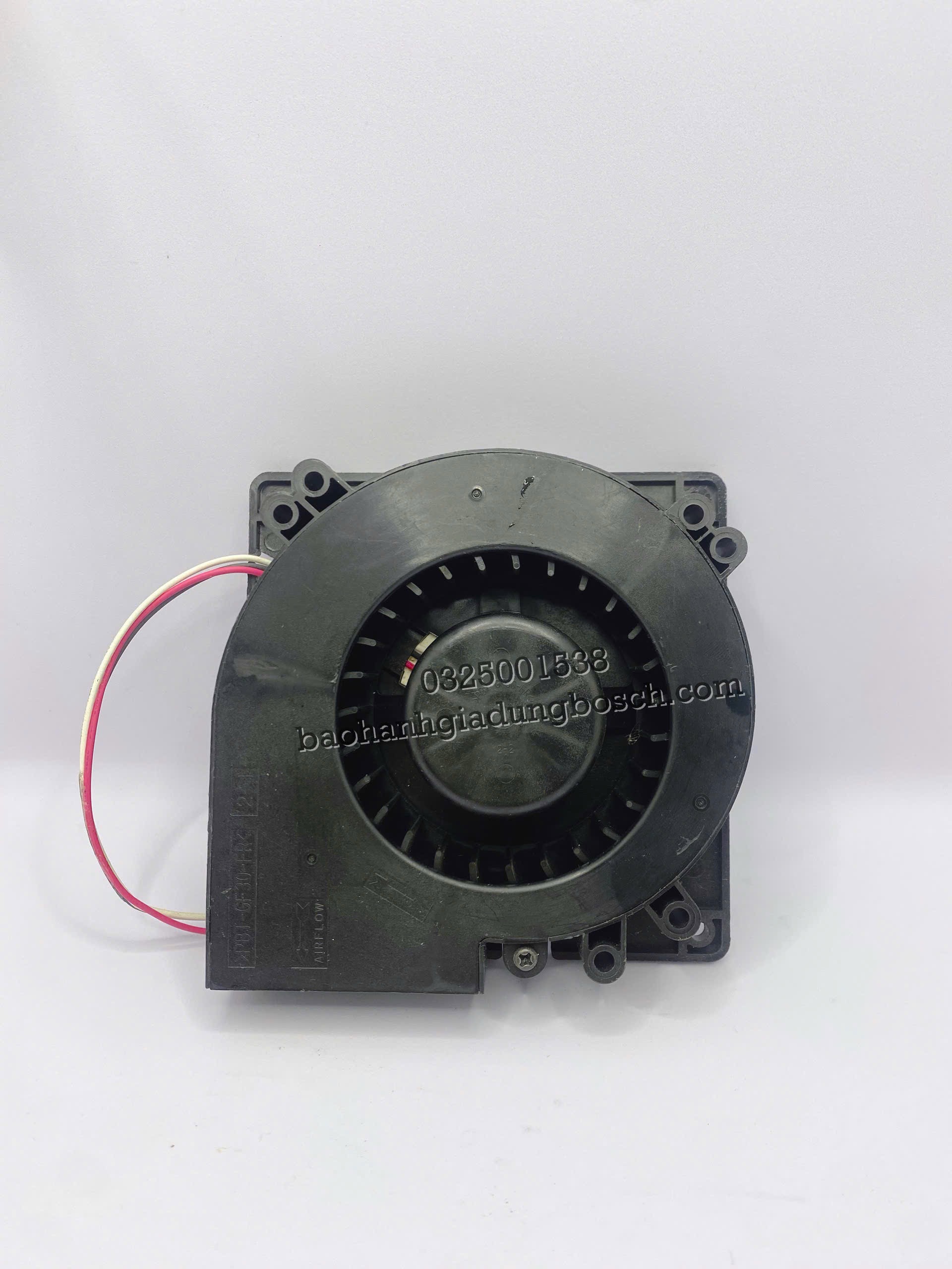 Quạt bếp từ Bosch PID675DC1E