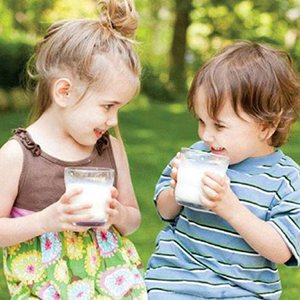 Quy trình vệ sinh bình sữa cho bé đúng cách