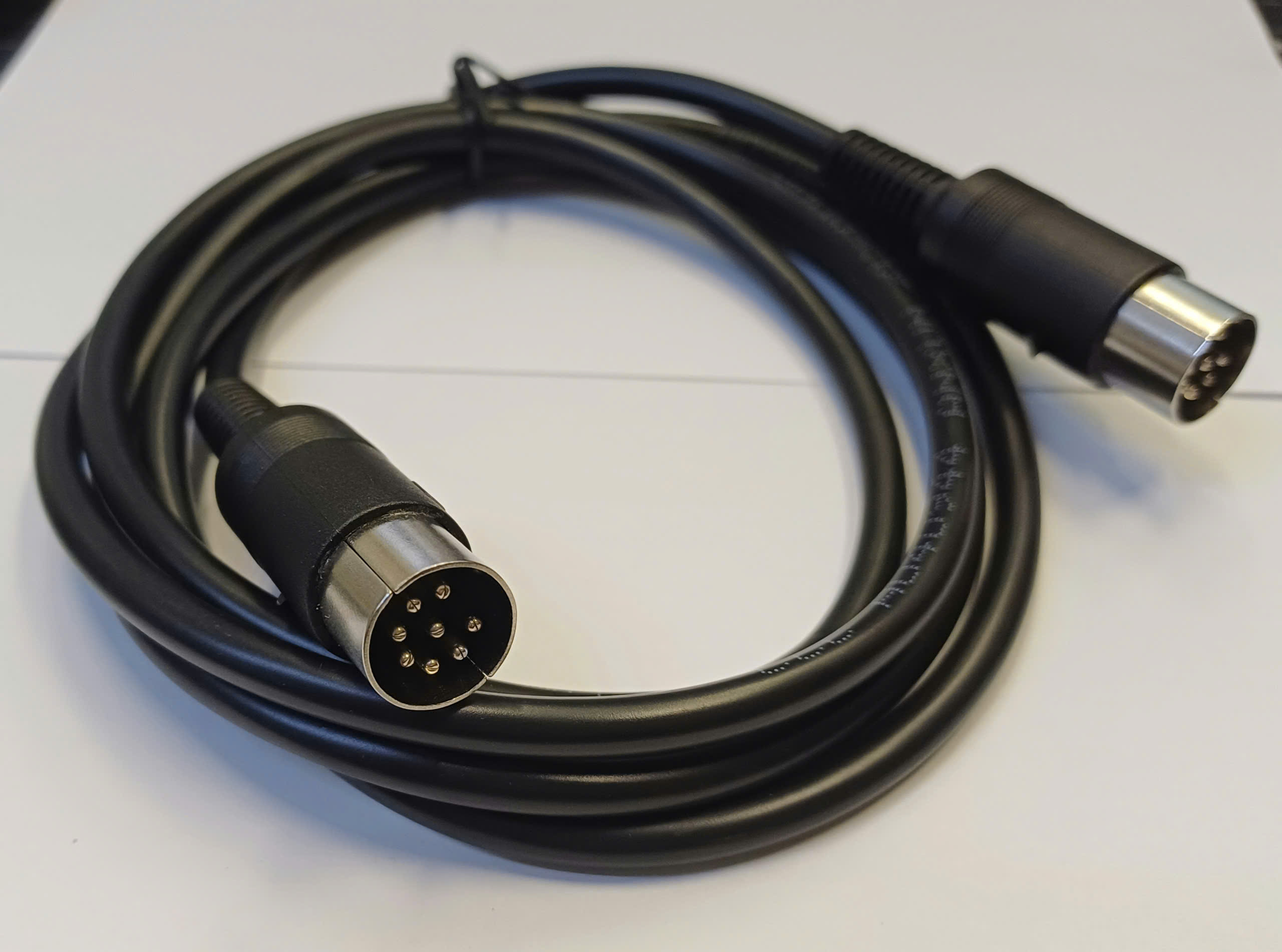 Dây MIDI 8 Pin lõi đồng – Truyền tín hiệu ổn định – 1.5m / 3m