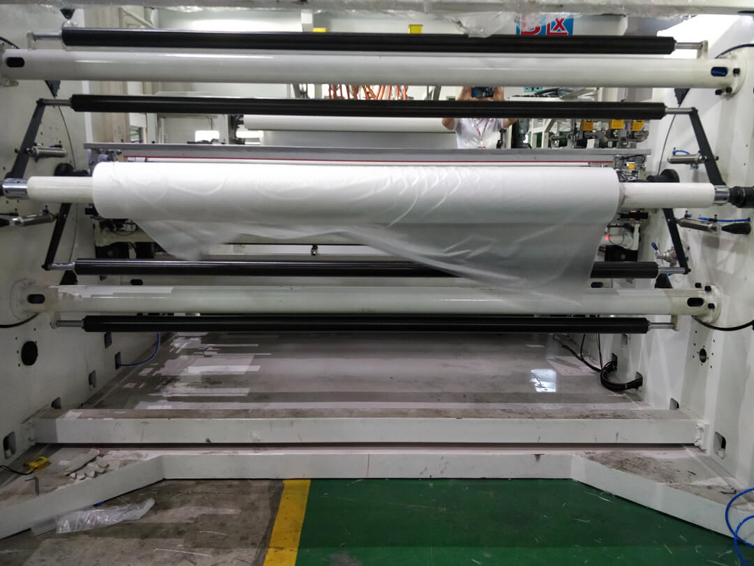 may-san-xuat-mang-nhua-cpp-bang-phuong-phap-dun-can