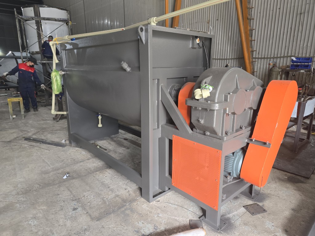 thung-tron-nhua-nam-ngang-horizontal-plastic-mixer