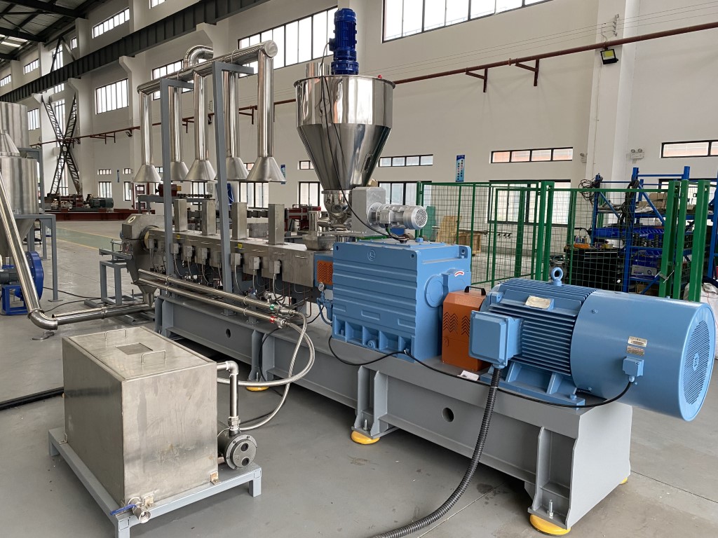 may-dun-san-xuat-cac-san-pham-nhua