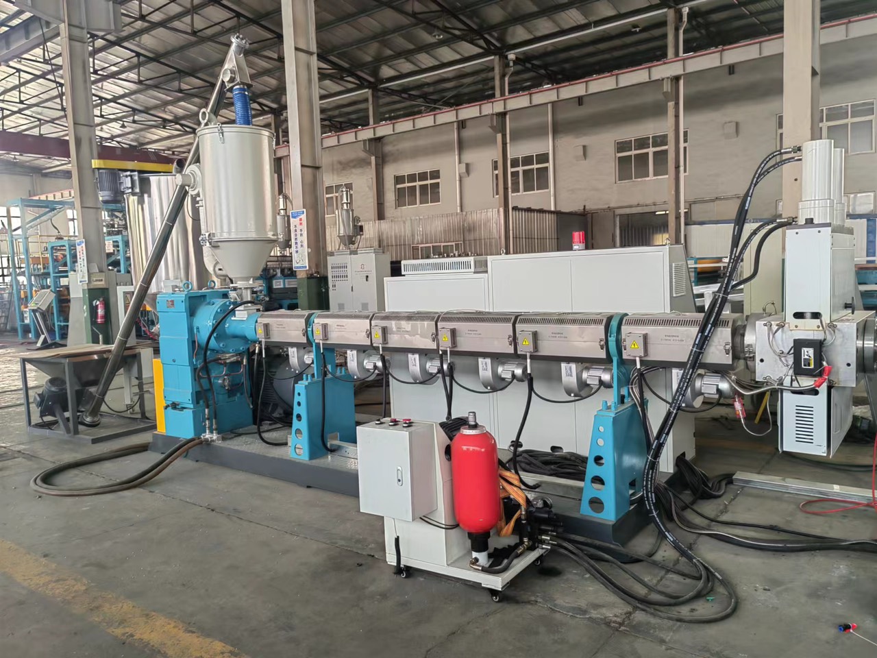 may-dun-nhua-va-nhung-dieu-doanh-nghiep-can-biet