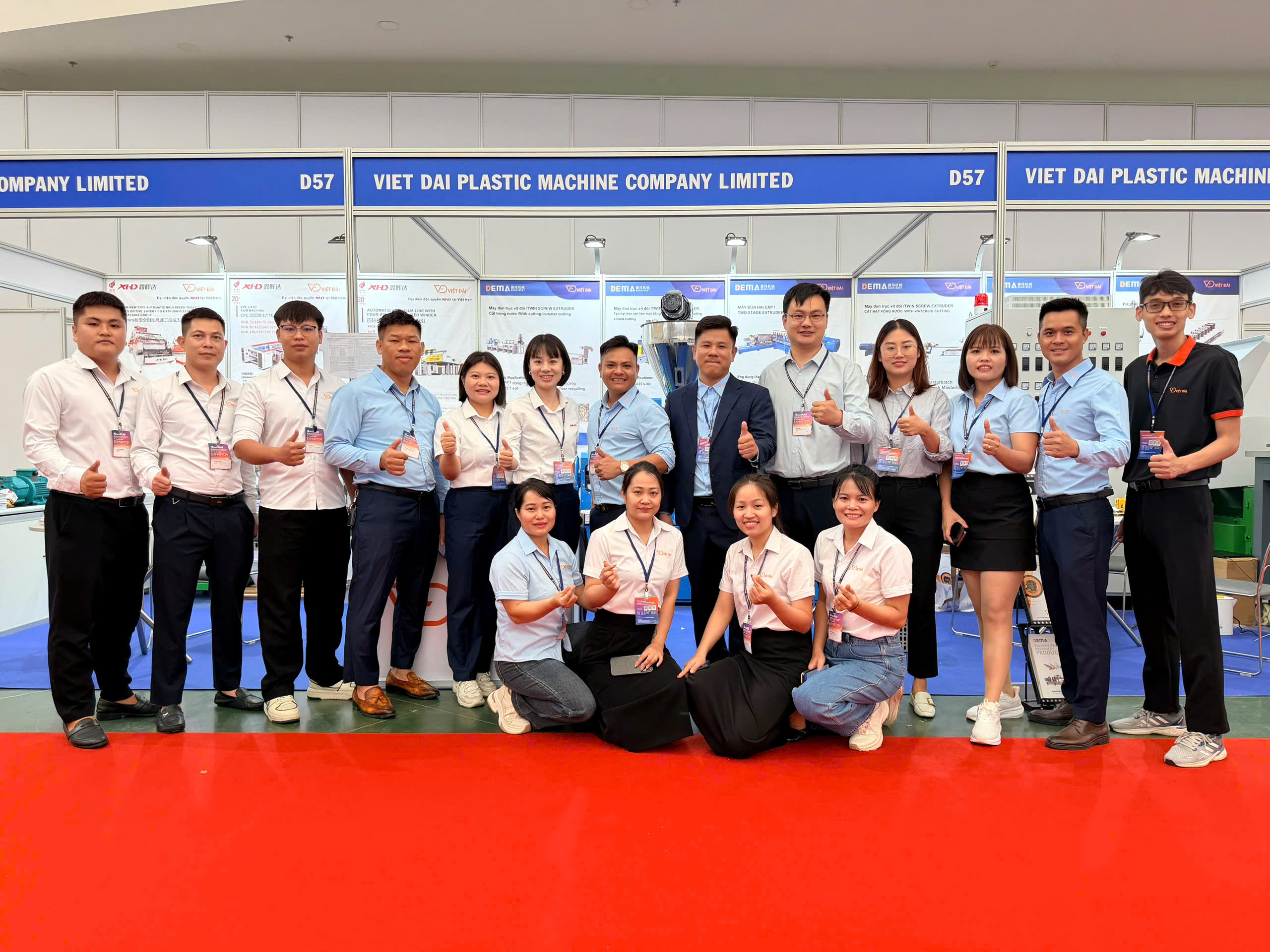 may-nhua-viet-dai-trung-bay-cac-giai-phap-may-moc-nganh-nhua-hien-dai-tai-trien-