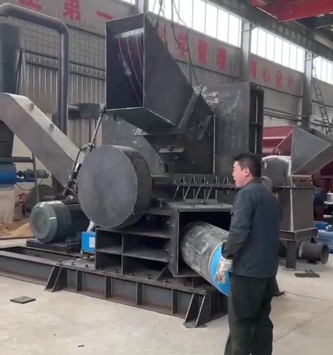 Máy băm ống nhựa HDPE tự động