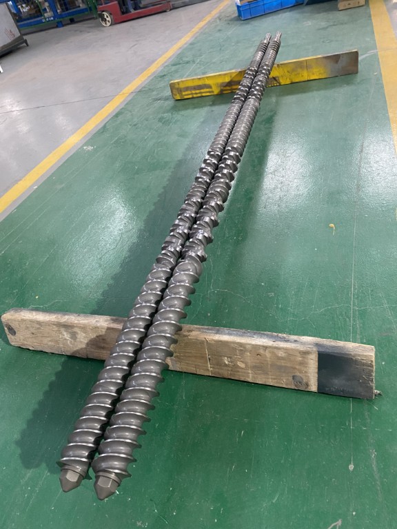 Trục vít của máy tạo hạt nhựa trục vít đôi