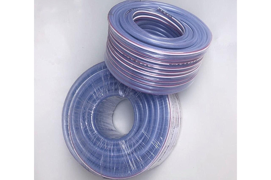 Ống nhựa mềm lõi thép được sử dụng để dẫn truyền các chất lỏng như nước, xăng dầu hay các loại hạt lỏng
