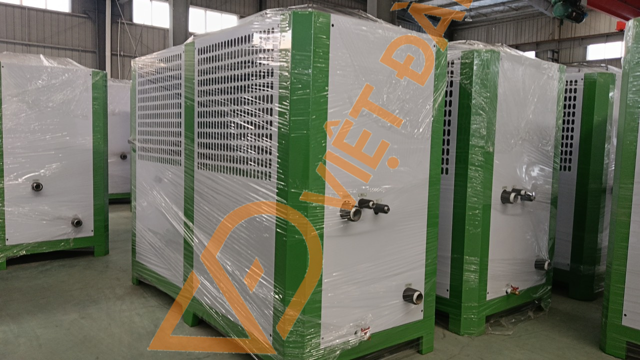 Máy làm lạnh nước water chiller được bọc kỹ càng cho việc vận chuyển. 