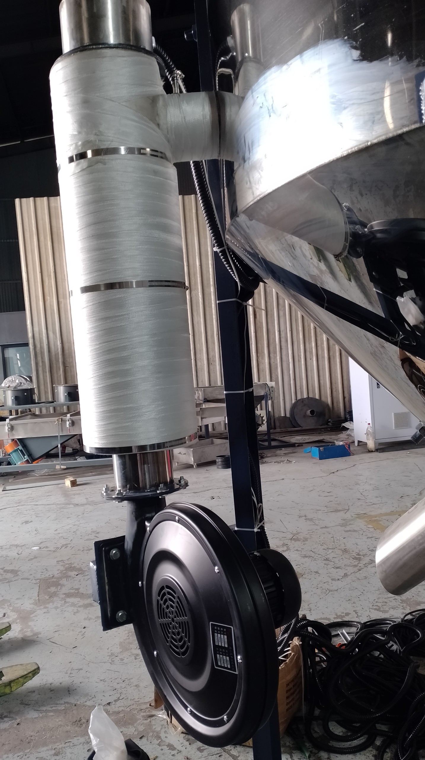 Hệ thống gia nhiệt cho thùng trộn sấy nhựa