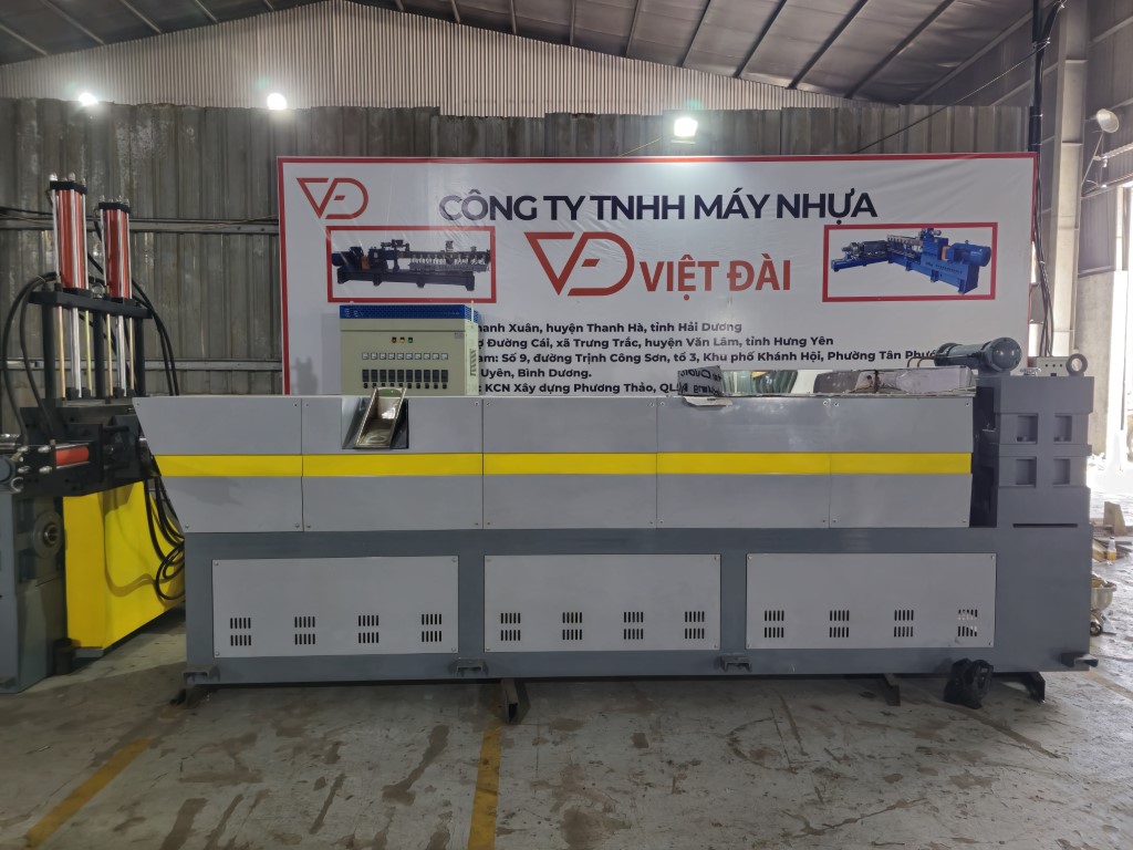 máy đùn tạo hạt chính của dây chuyền máy tái chế nhựa
