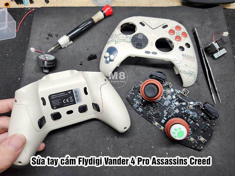 Sửa tay cầm Flydigi Vander 4 pro Assassins Creed