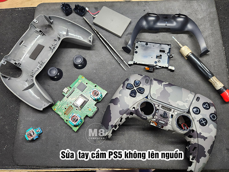 Sửa tay cầm PS5 không lên nguồn