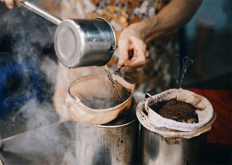 Bật mí công thức pha cà phê vợt siêu ngon tại nhà