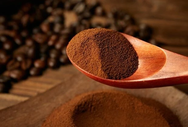 Cà phê đen hòa tan là gì? Ưu nhược điểm bạn nên biết trước khi dùng