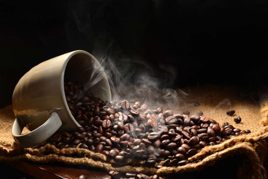 Cách thưởng thức cà phê nguyên hạt chuẩn vị như barista