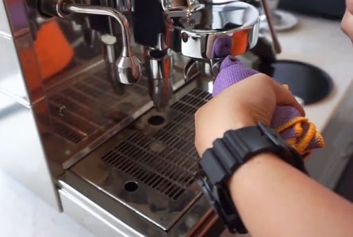 Các lỗi thường gặp khi sử dụng máy pha cà phê và cách khắc phục