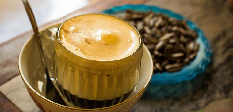 Cách pha Cà Phê Trứng: Hương Vị Đặc Sắc Việt Nam Bạn Không Nên Bỏ Lỡ
