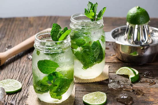Cách pha mojito bạc hà không cồn thơm mát dễ làm tại nhà