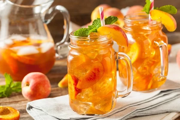 Cách pha trà đào cam sả tại nhà vừa ngon vừa đẹp mắt cho mùa hè