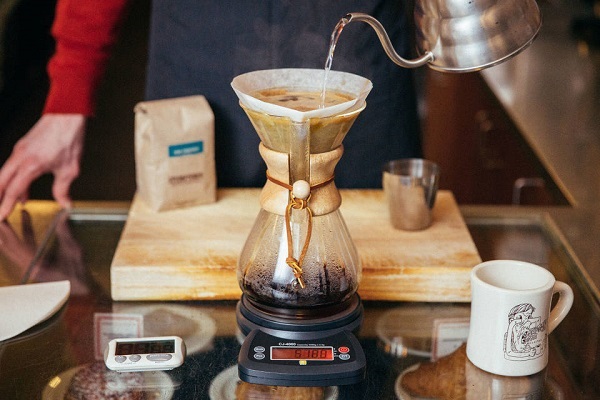  Cách thưởng thức ly cà phê pour over