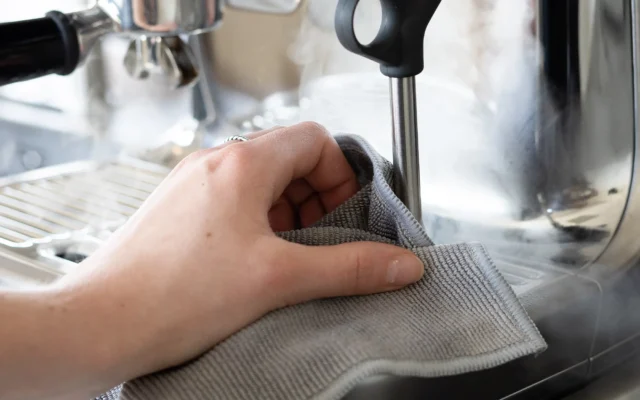 Cách vệ sinh và bảo dưỡng máy pha cà phê Winci đúng chuẩn