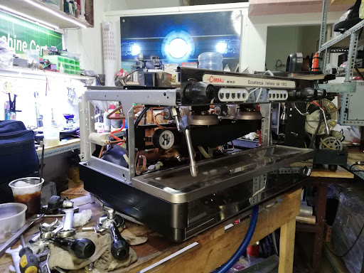 Đơn vị sửa chữa máy pha cà phê lâu năm – Kỹ thuật viên nhiều kinh nghiệm