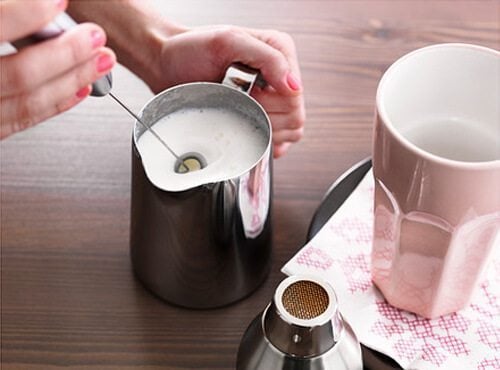  Dụng cụ đánh sữa