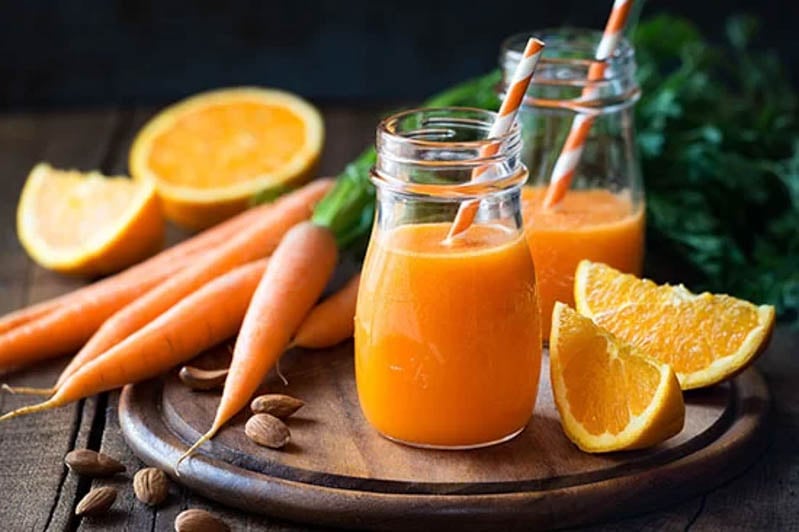 Hướng dẫn làm nước ép cam cà rốt thanh mát giúp đẹp da mùa hè
