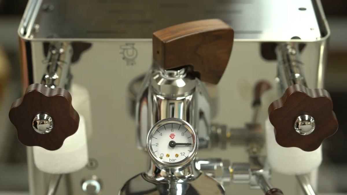 Máy pha cà phê gia đình nên chọn bao nhiêu bar là phù hợp?