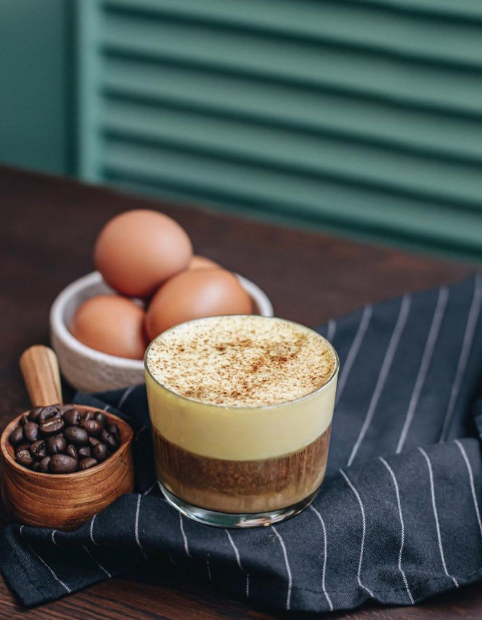 Cà Phê Kem Trứng - Hương Vị Thơm Ngon Đầy Mê Hoặc Cách Làm Cafe Kem Trứng Thơm Ngon
