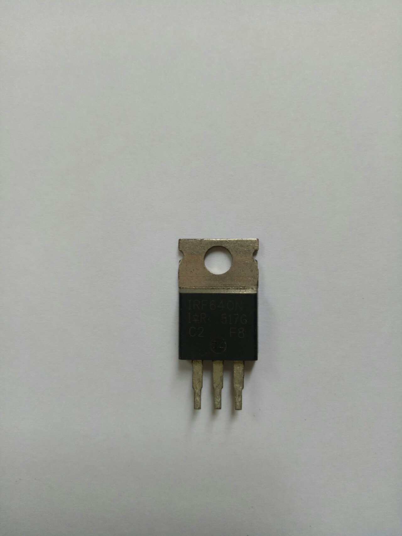 mosfet-irf640n-hang-zin-thao-may