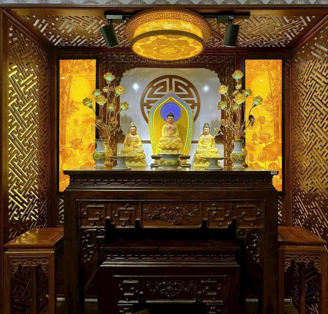 Tranh Trúc Chỉ Phong Thủy: Ý Nghĩa và Vai Trò Trong Phòng Thờ