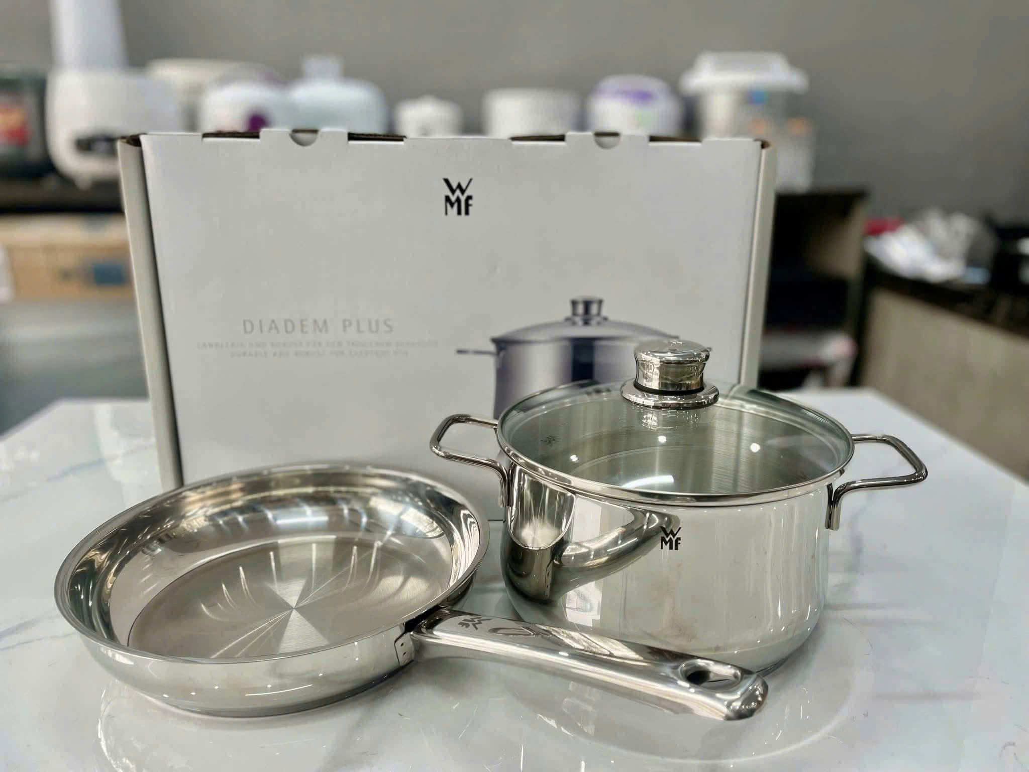 Bộ nồi WMF Diadem Plus 2 món kèm chảo thép 24cm