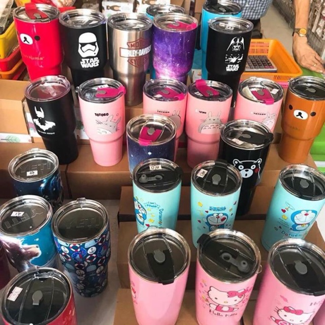 LY GIỮ NHIỆT YETI 900ML NHIỀU HÌNH ( KÈM TÚI , ỐNG HÚT )