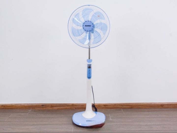 Quạt đứng Senko DR-1608 có remoste