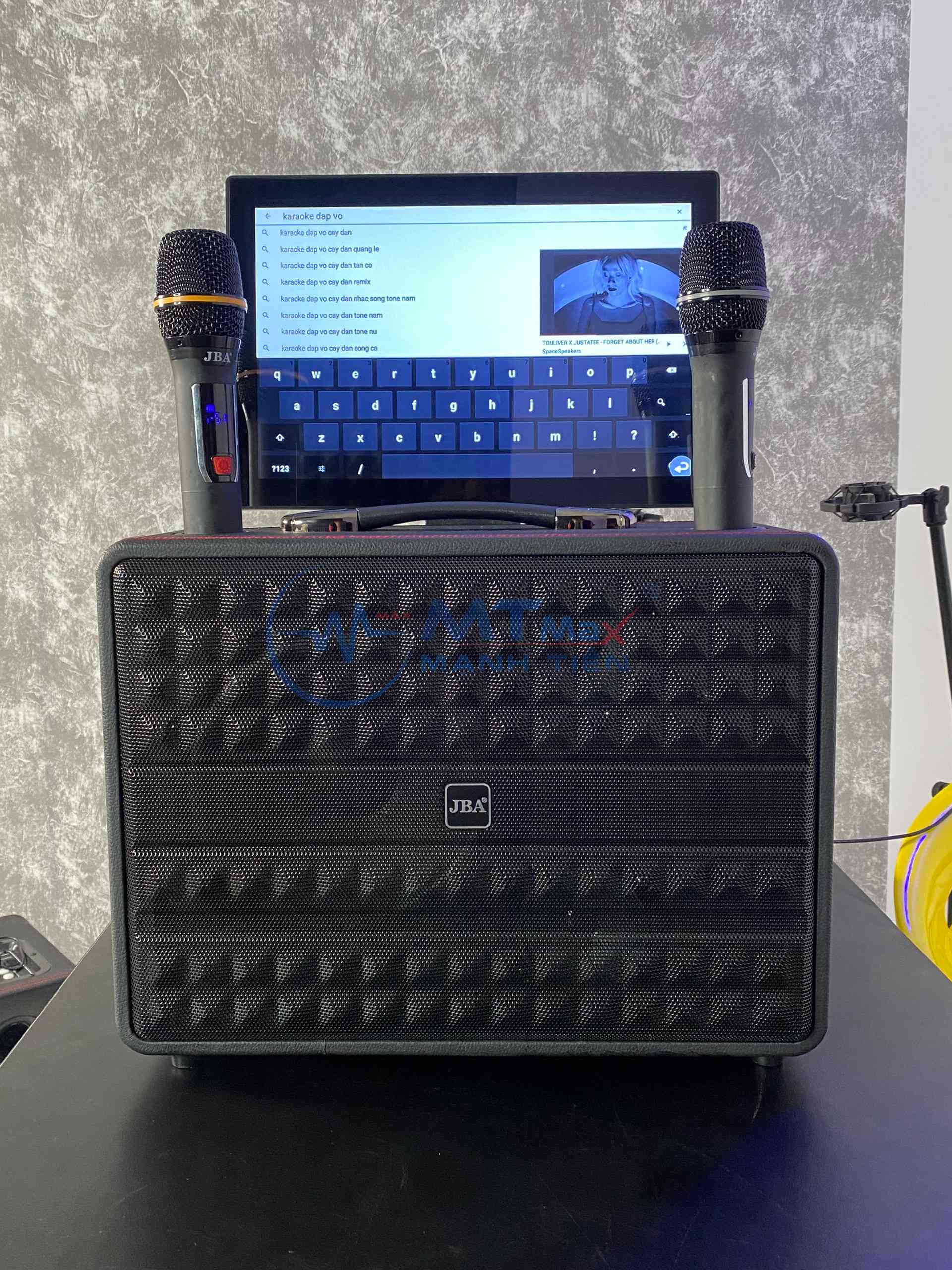 Loa kéo karaoke JBA F-33 màn hình 14inch cảm ứng