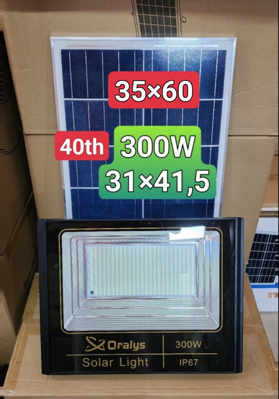 Đèn Pha Năng Lượng mặt trời 300w IP67 công ty