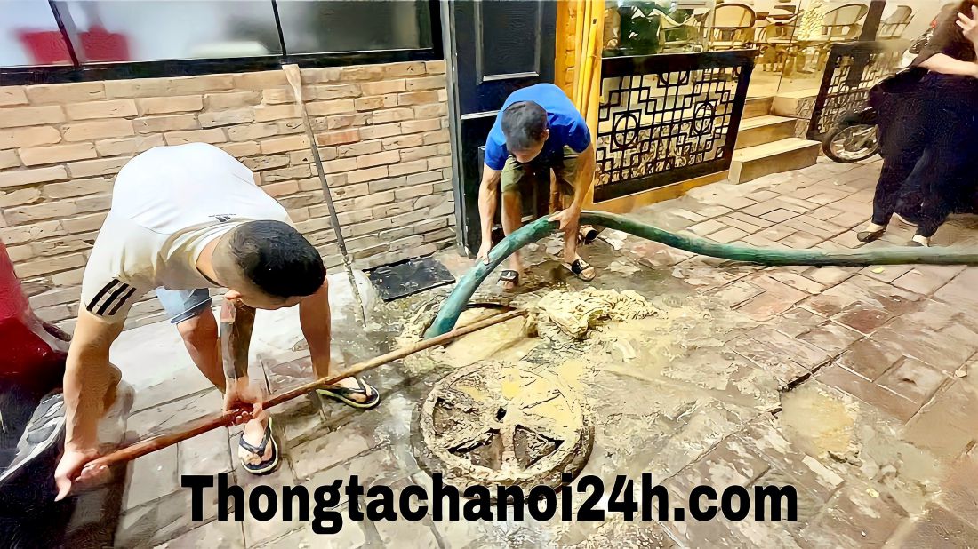 hút bể phốt tại thanh trì giá rẻ không đục phá