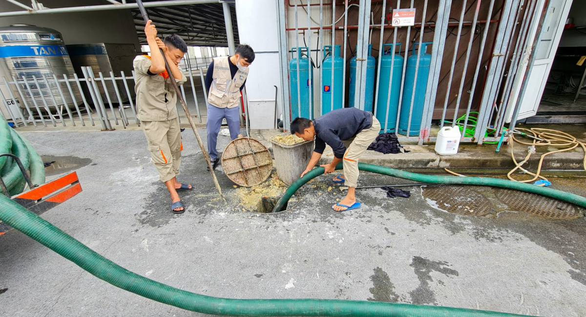 Thông tắc nhà vệ sinh tại quận Đống Đa uy tín giá rẻ