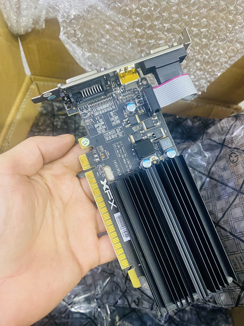 Card màn hình vga XFX R5-220A-2QHR Radeon R5 220 2GB DDR3 HDMI/VGA/DVI-D