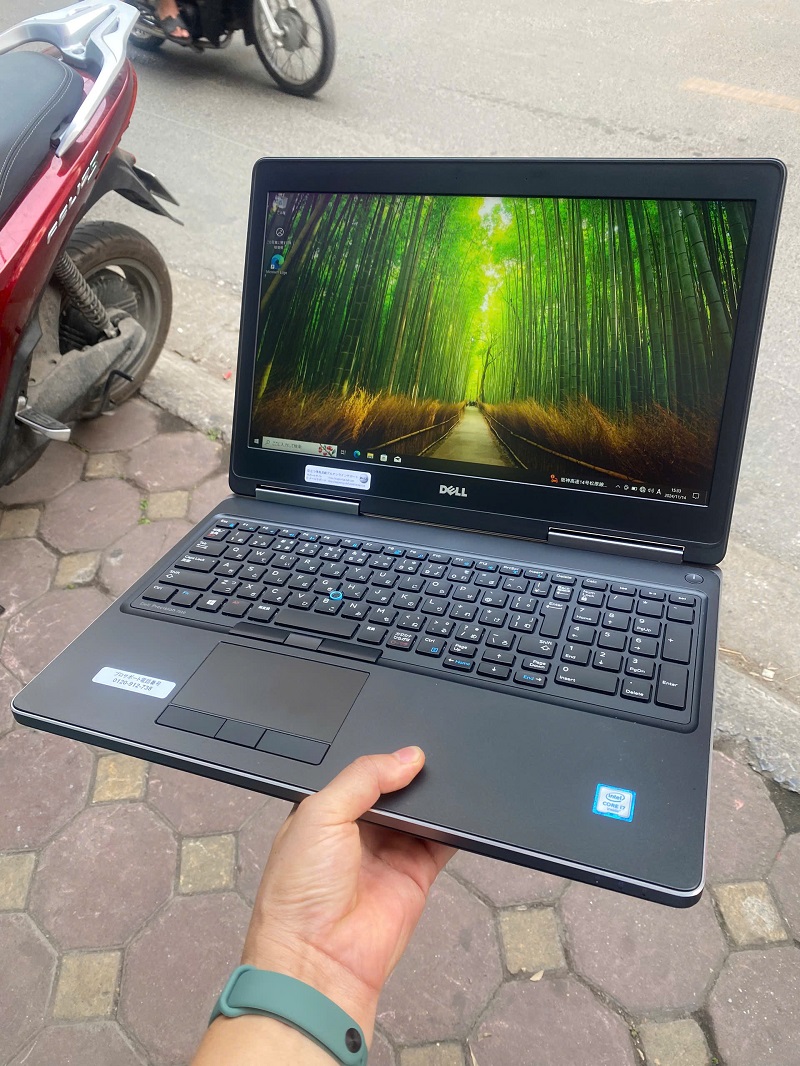 Dell Precision 7510 cpu i7 6920HQ ram 16G ssd 256G Vga Nvidia Quadro M1000m-2G màn 15.6’’FHD