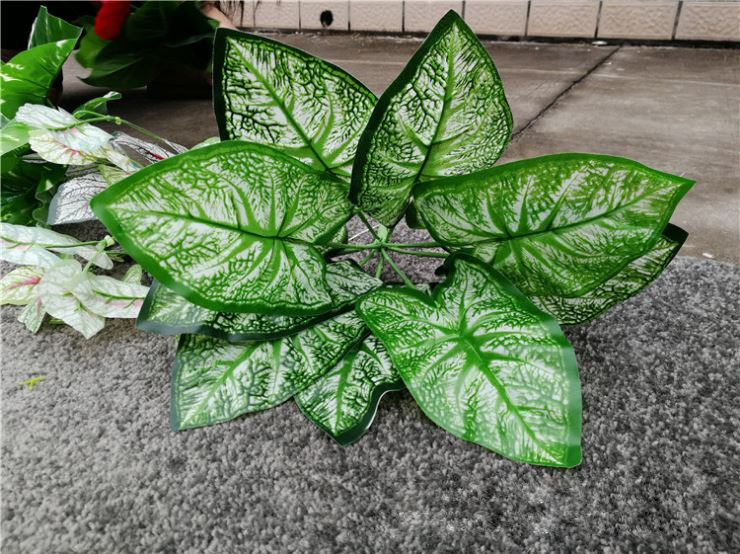 canh-la-xanh-trang-tri