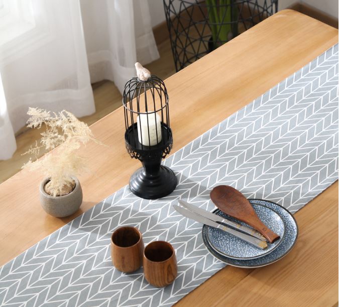 TB333 - Khăn trải bàn Zik Zak trắng xám