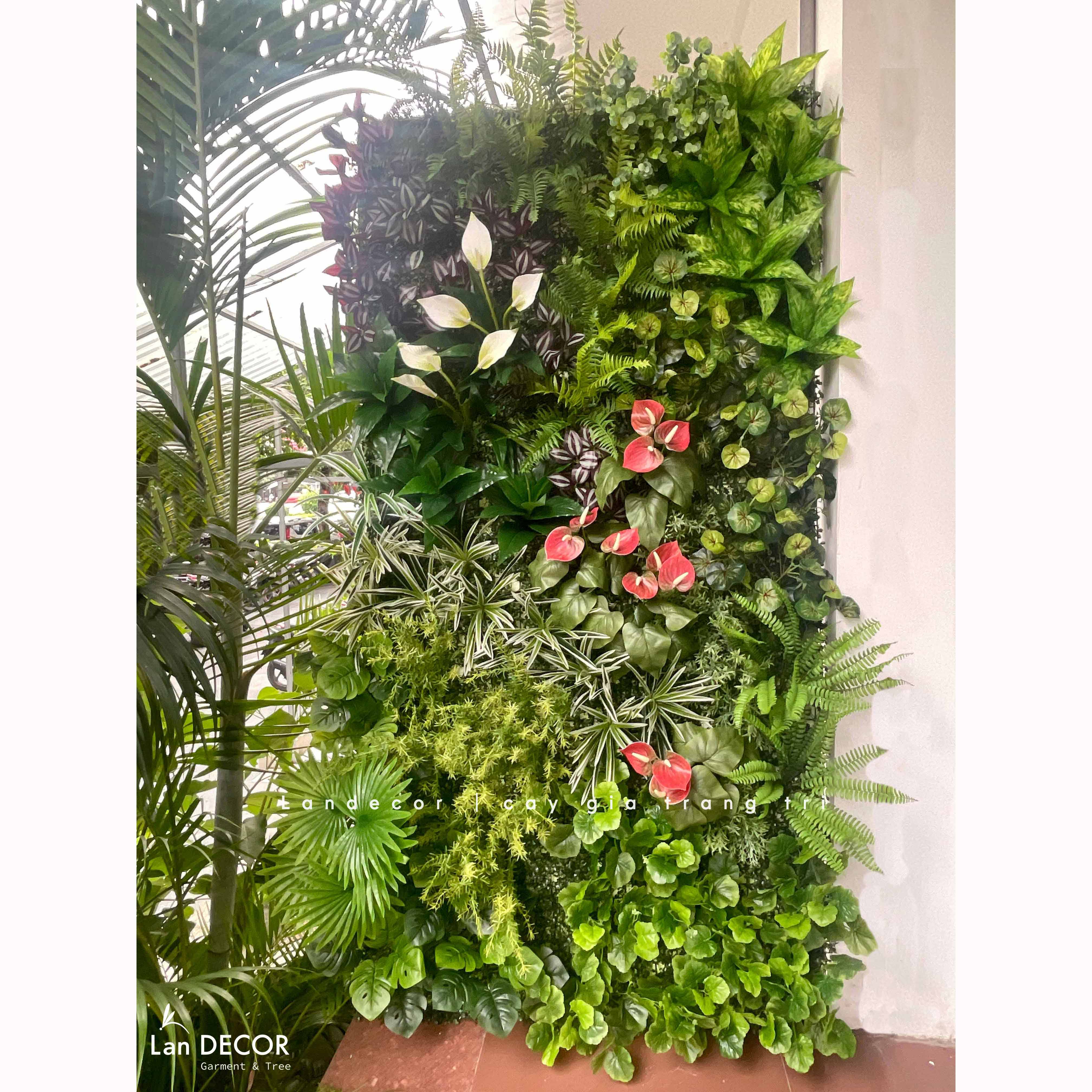 Tường Cây Giả Điểm Hoa - Tường Cây Giả Thiết Kế Lan Decor- TC194